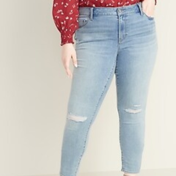 Old Navy Distressed Pop Icon Skinny Jean Size 28S - Picture 1 of 5
